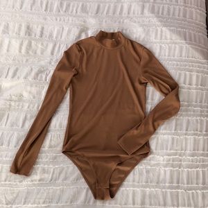 H&M Tan Ribbed Mock Neck Bodysuit